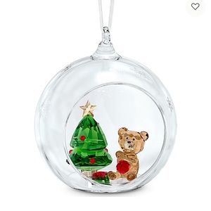 Swarovski Ball Ornament
Christmas Scene